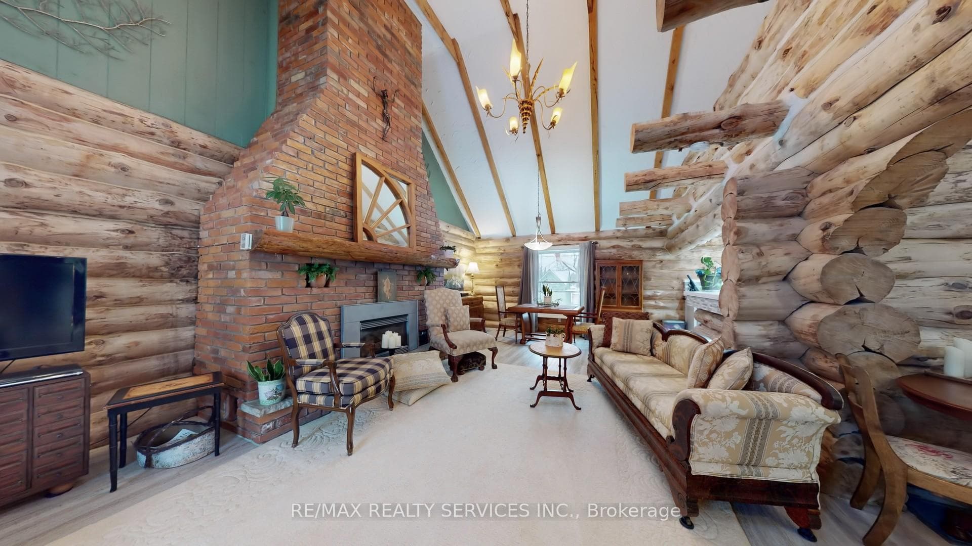 9 Orangeville Street photo 6