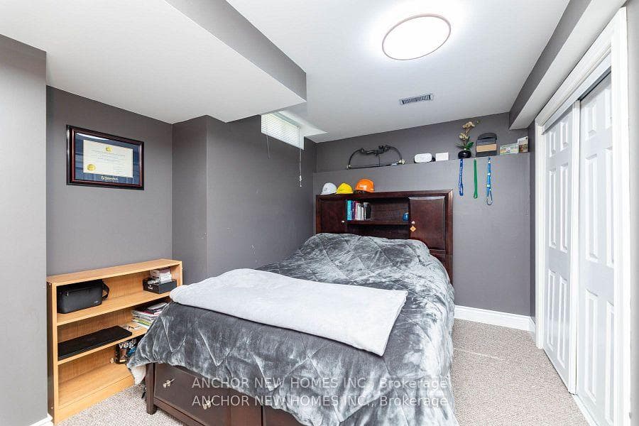 55 Meekings Drive photo 28