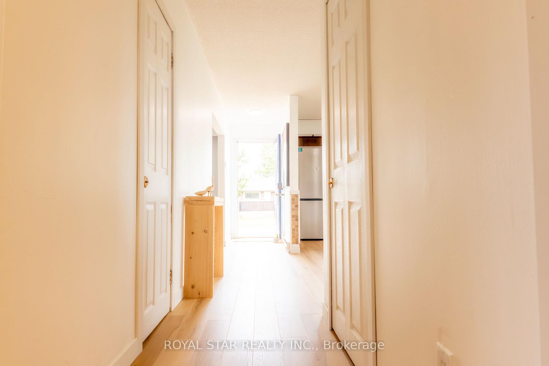 60 Charlotte Avenue photo 5