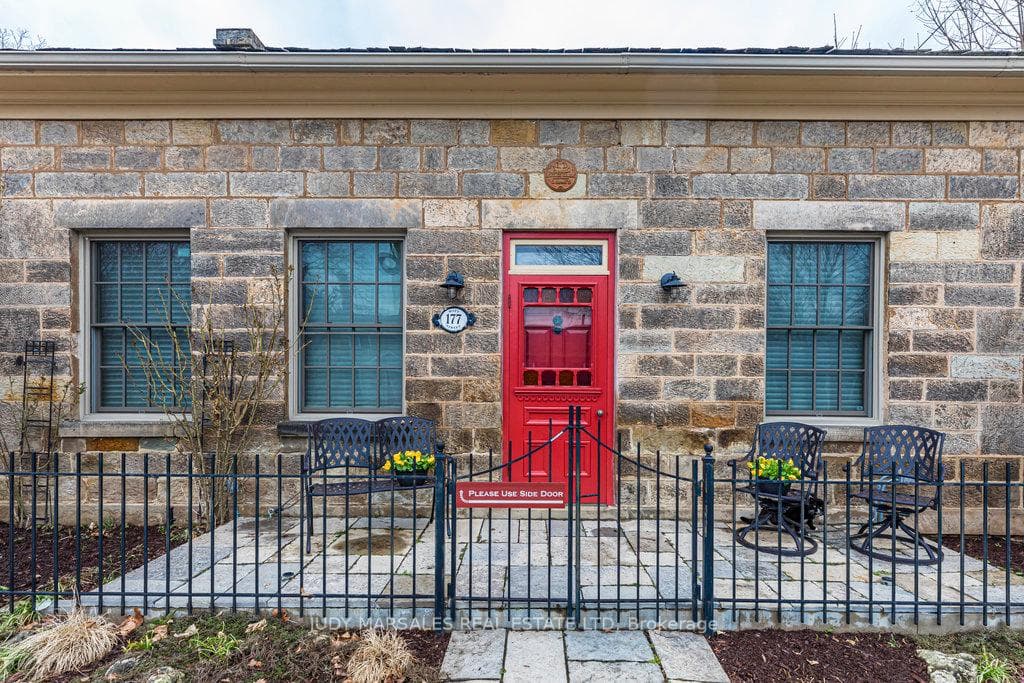 177 Hatt Street photo 1