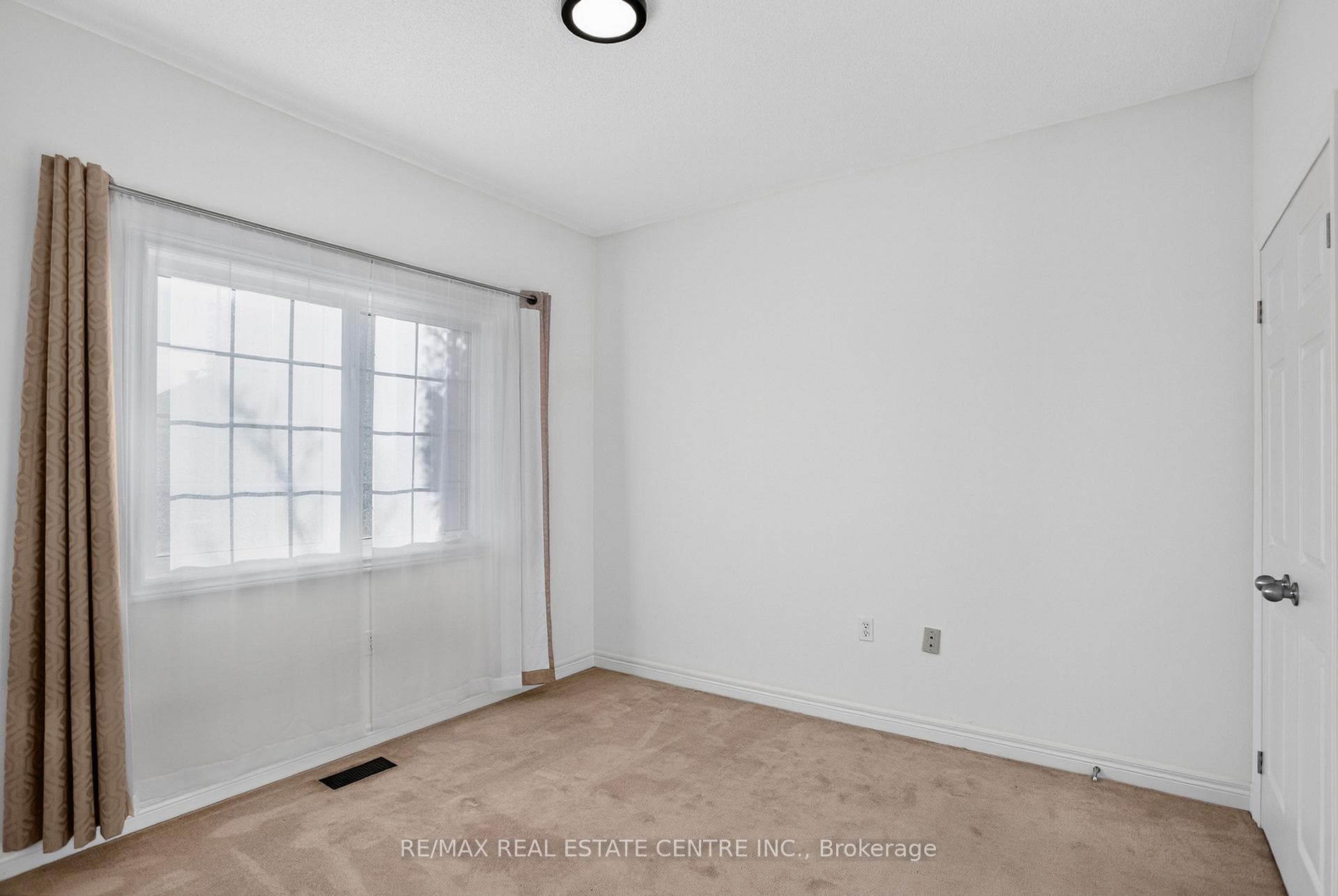 253 Malick Street photo 25