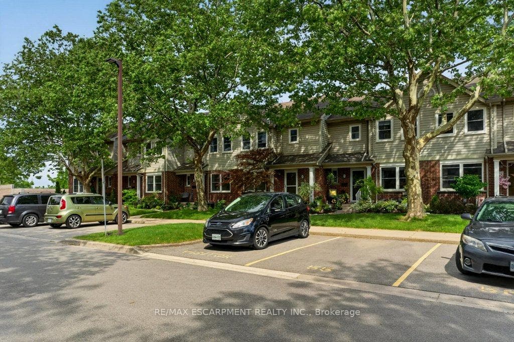 55 Kerman Avenue Unit 55 photo 6