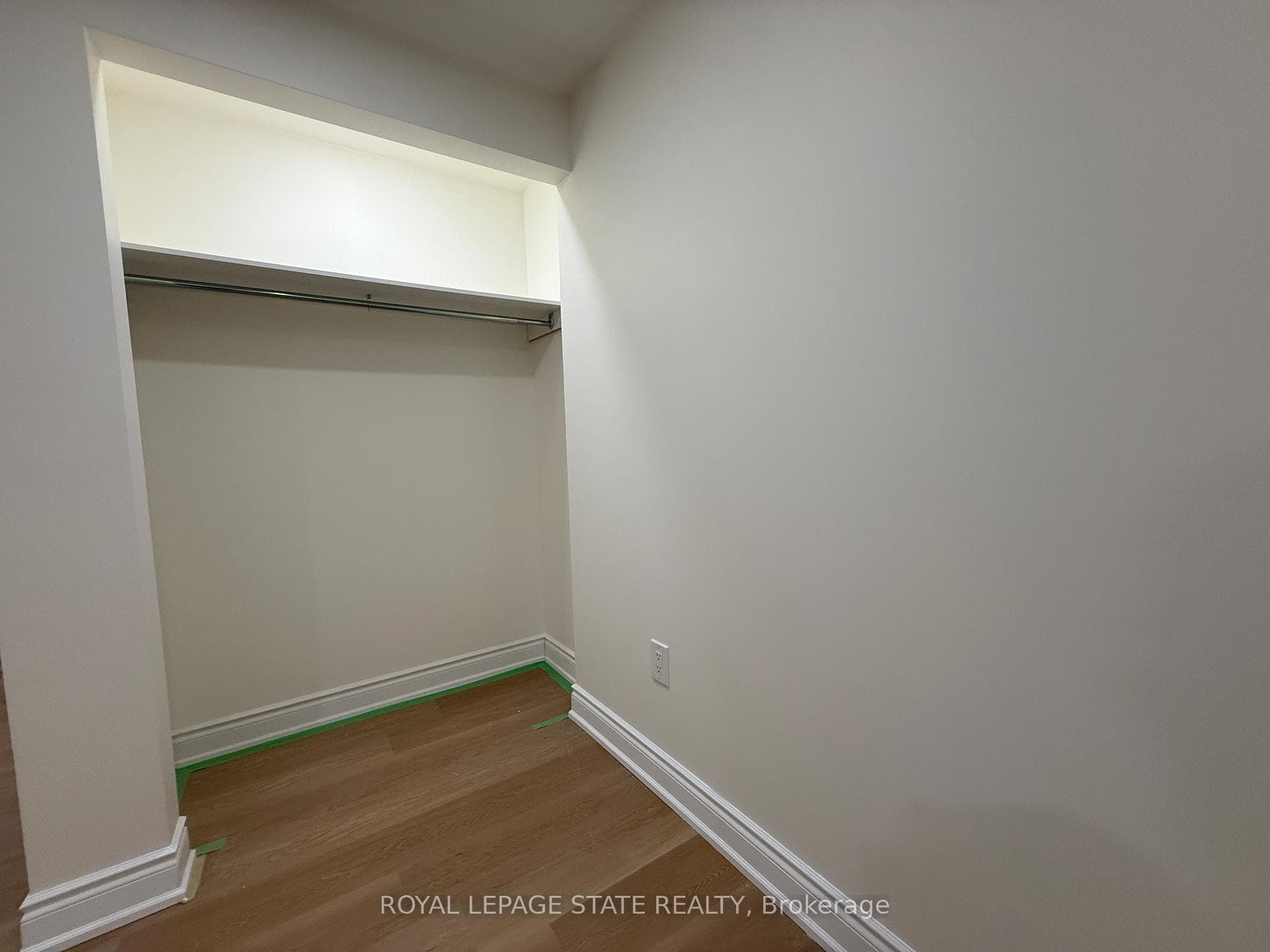 4 Waterside Drive Unit LOWER UNIT photo 13
