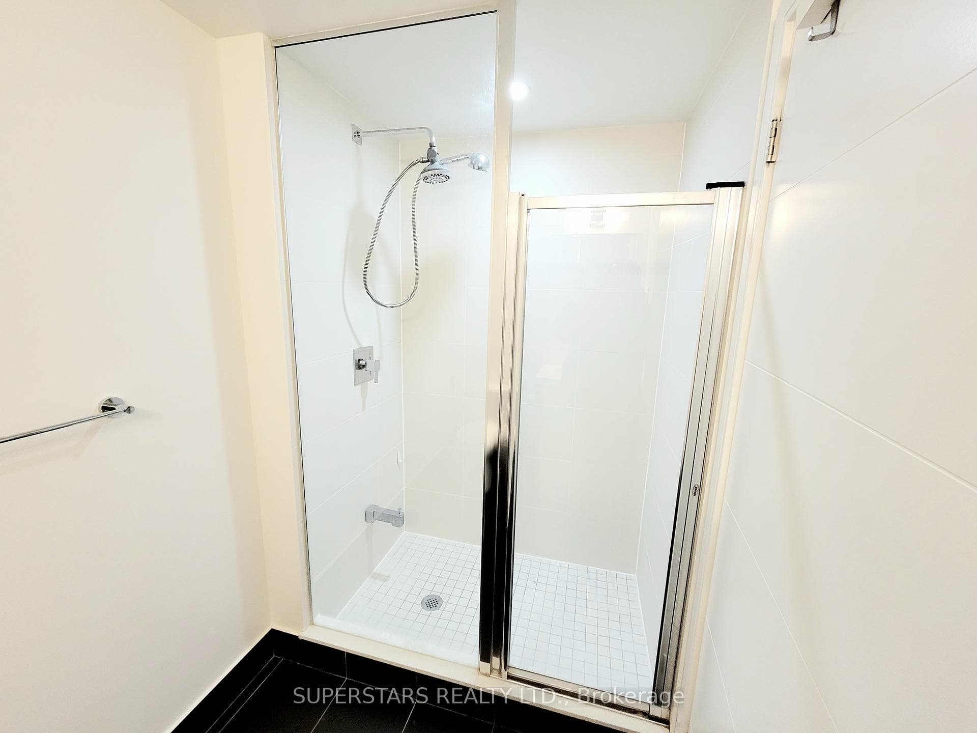 50 Wellesley Street Unit 1803 photo 14