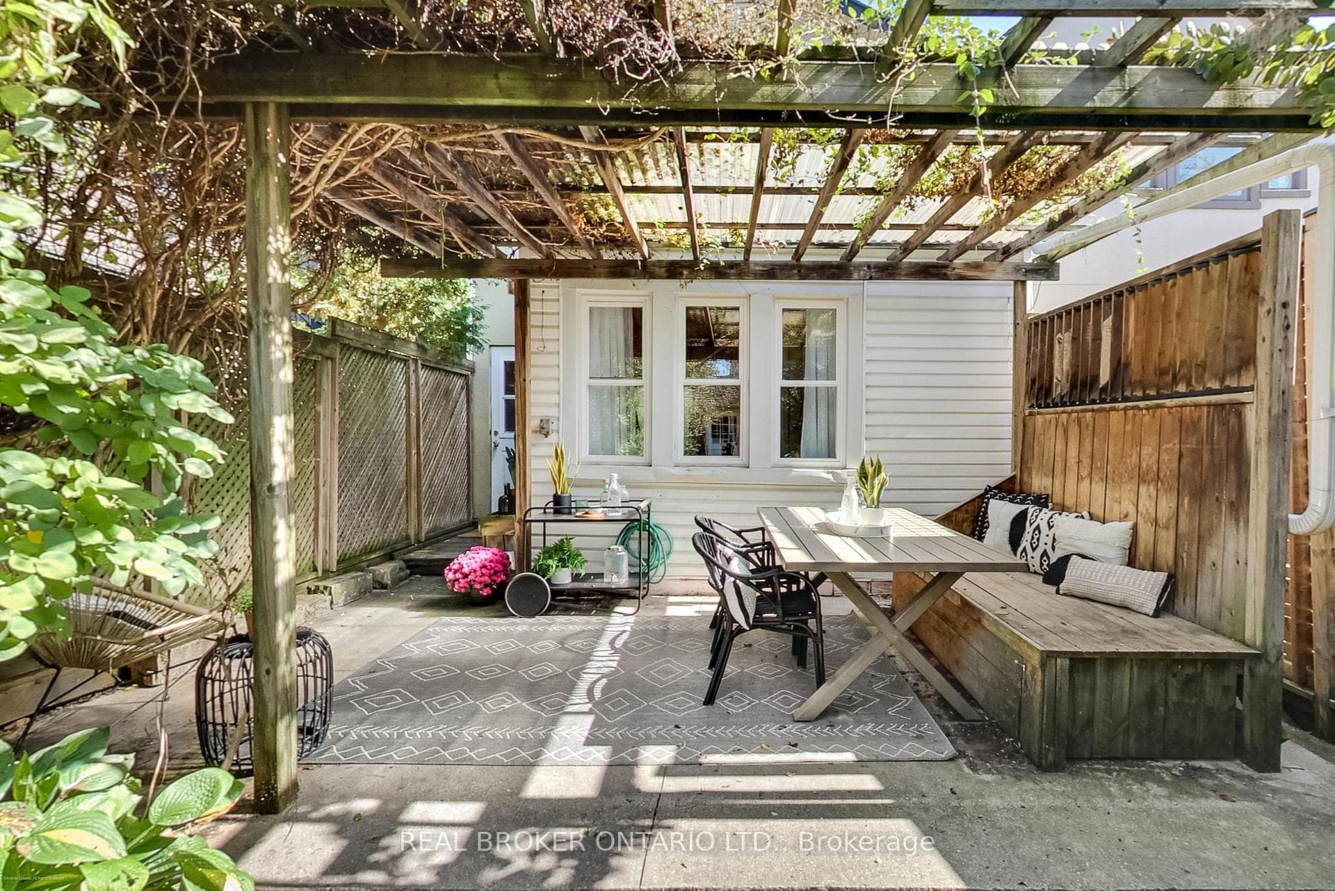 52 Eaton Avenue photo 35