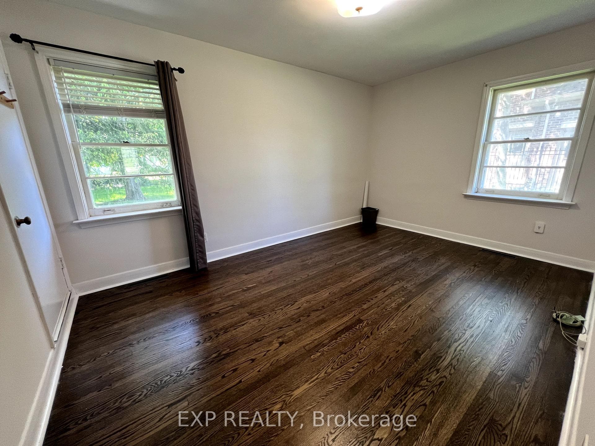 21 Helen Avenue photo 7