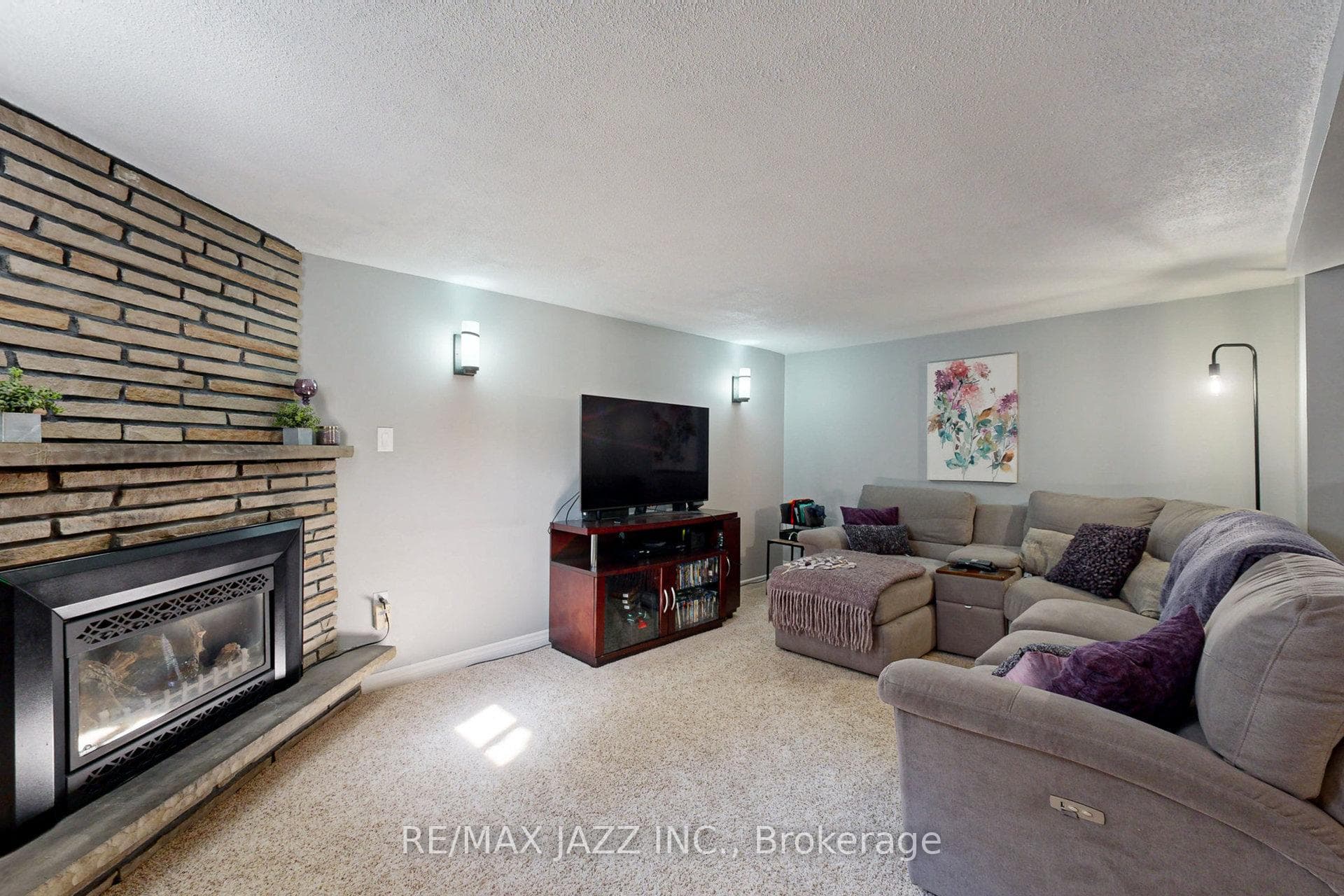 888 Walnut Court photo 19