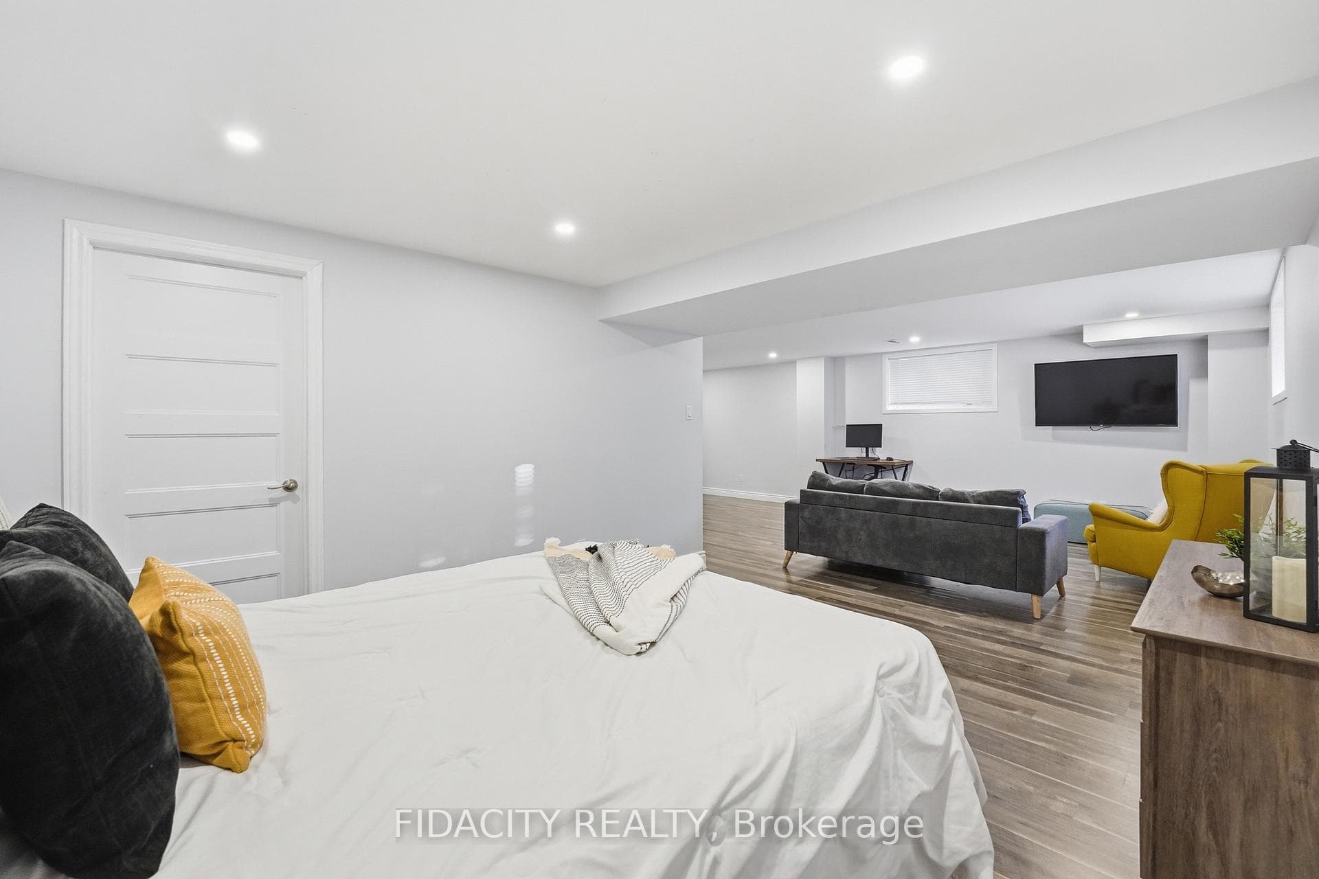 194 Kimpton Drive photo 44