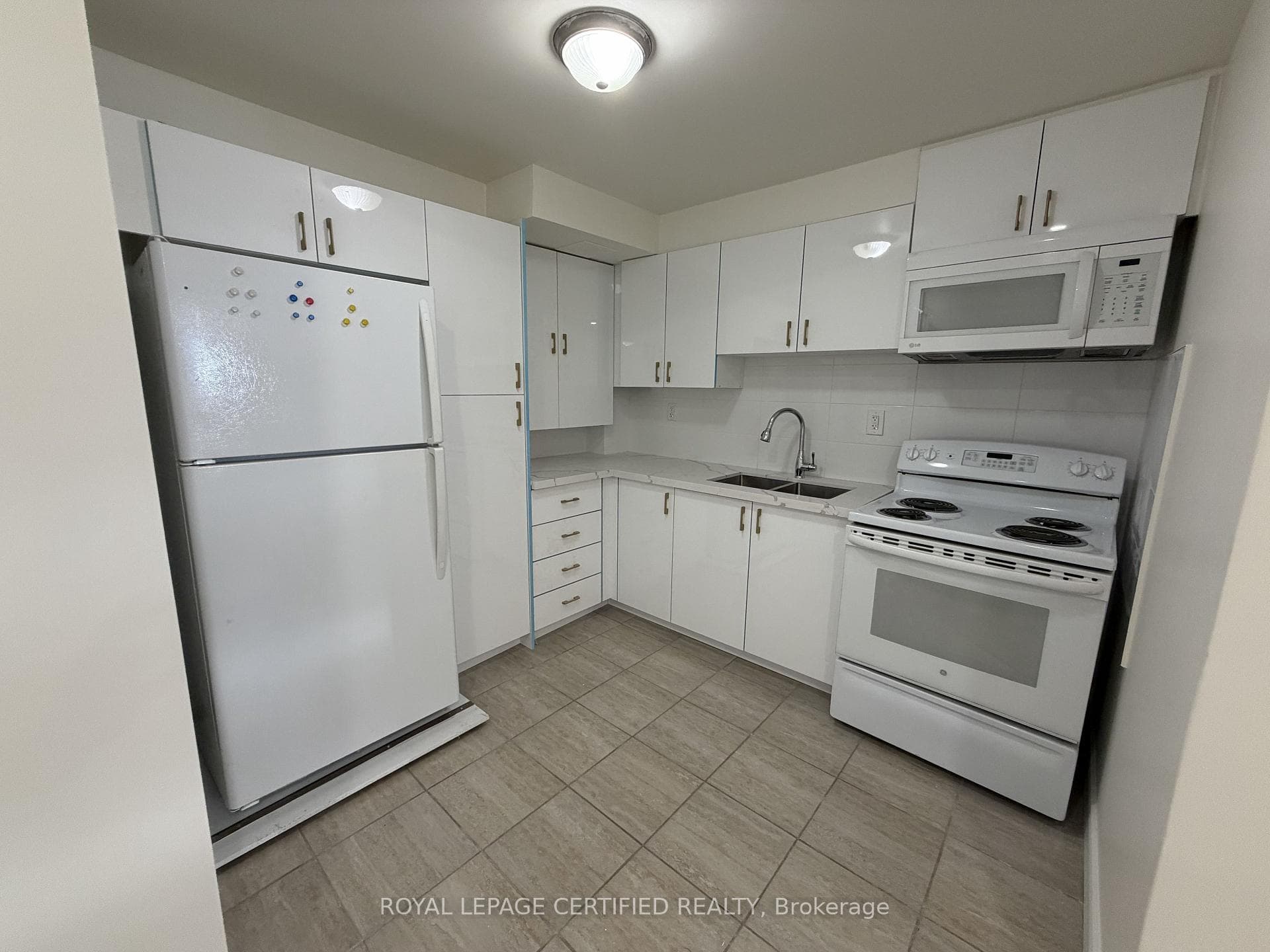 61 Eagleglen Way Unit Bsmt photo 11