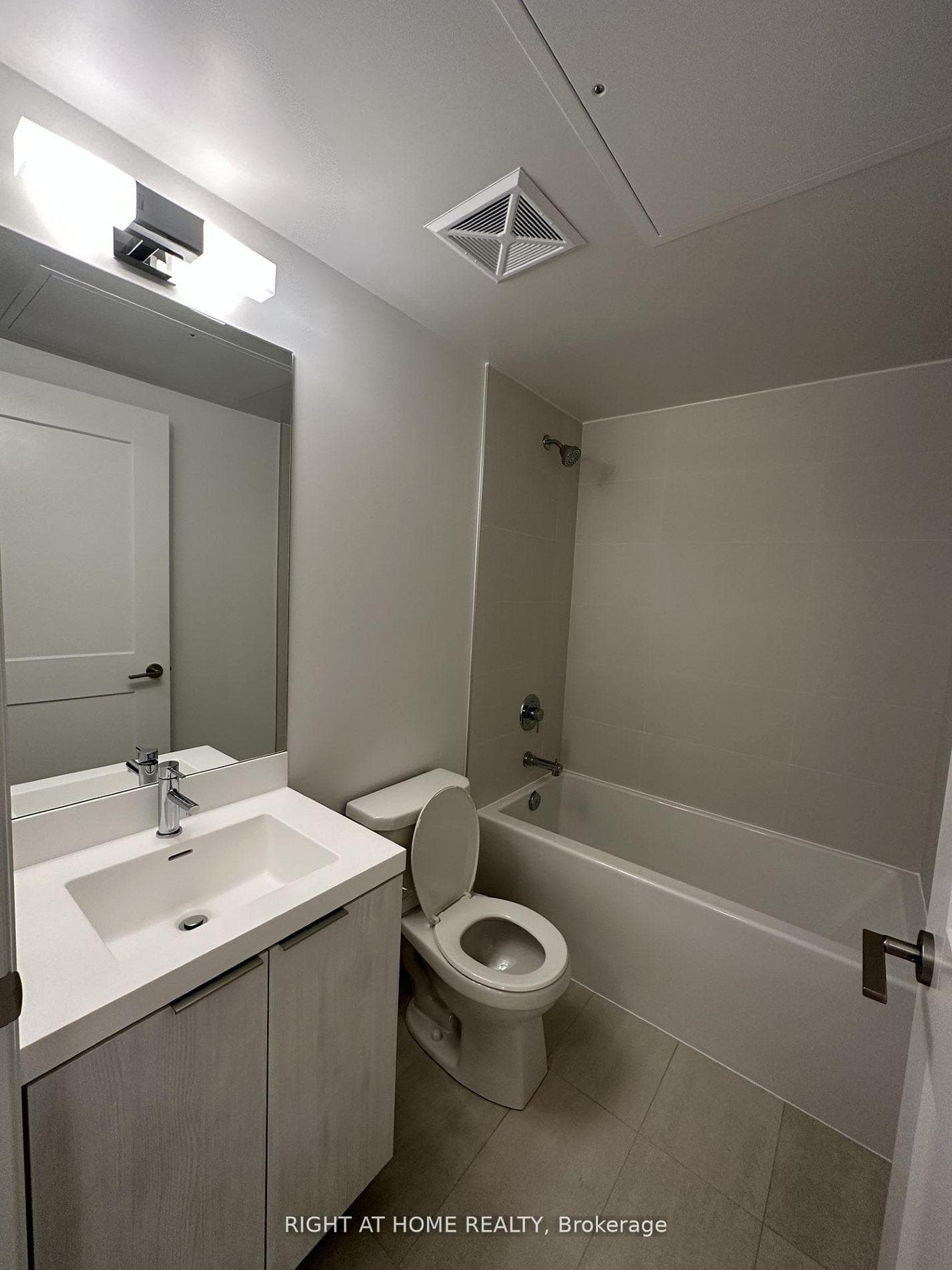 8 Widmer Street Unit 906 photo 9