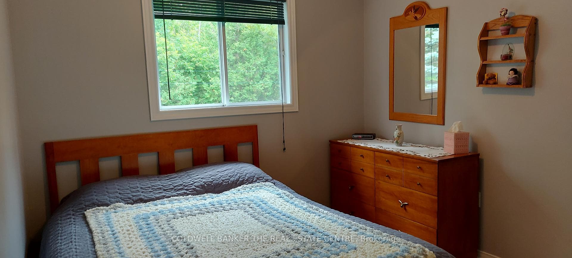 1087 Arnold Street photo 21