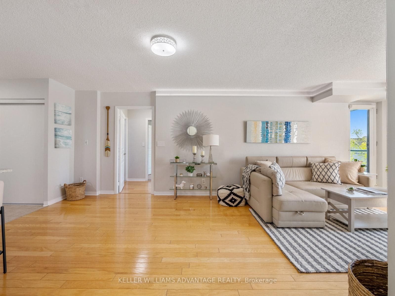 1733 Queen Street Unit 424 photo 14