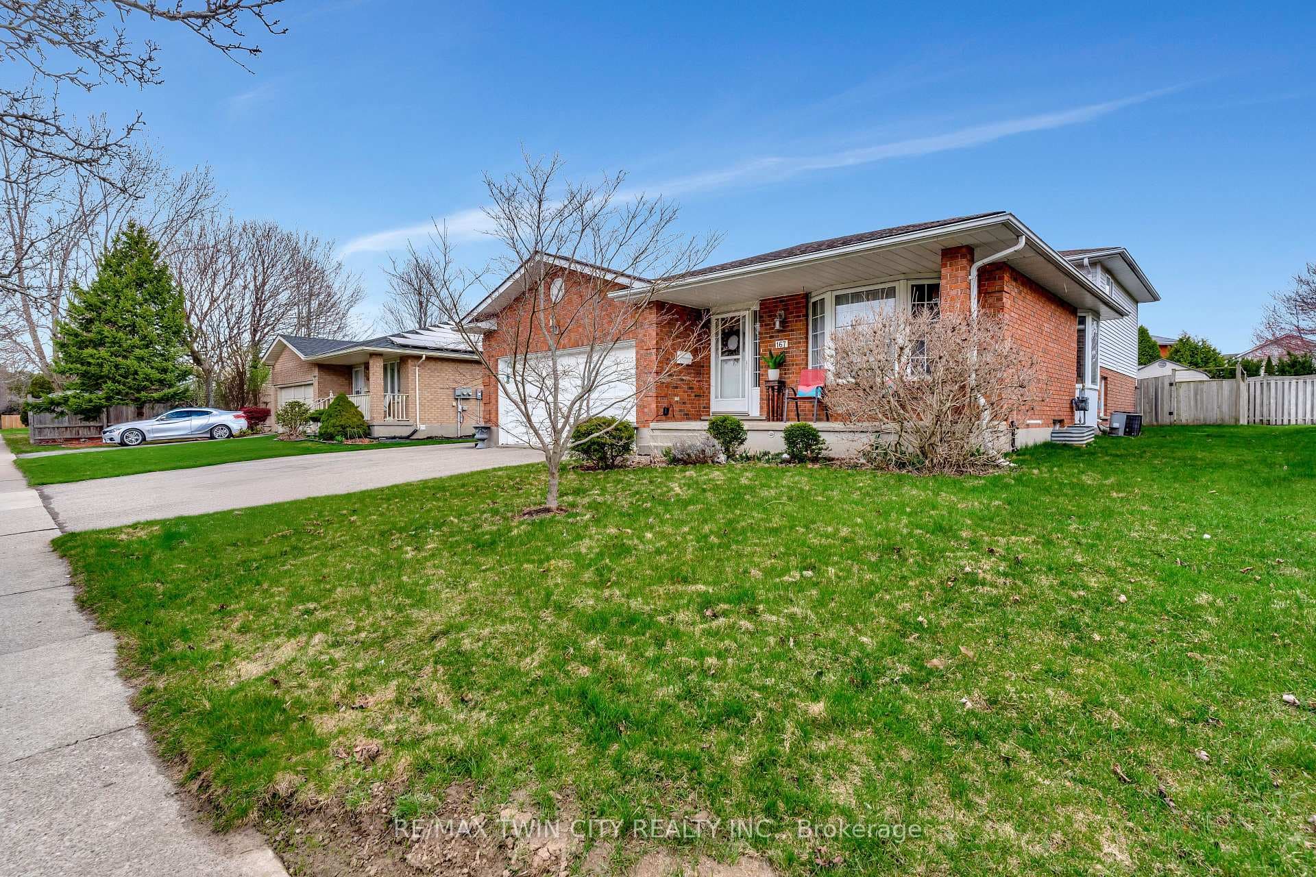167 Wissler Road photo 2