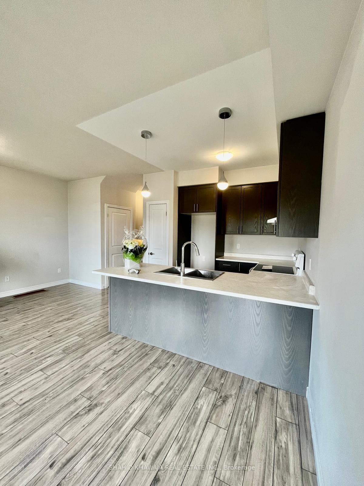 24 Mockingbird Lane Unit 64 photo 4