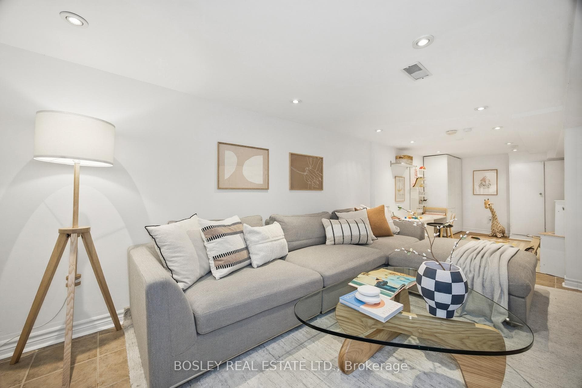 118 Mountjoy Avenue photo 24