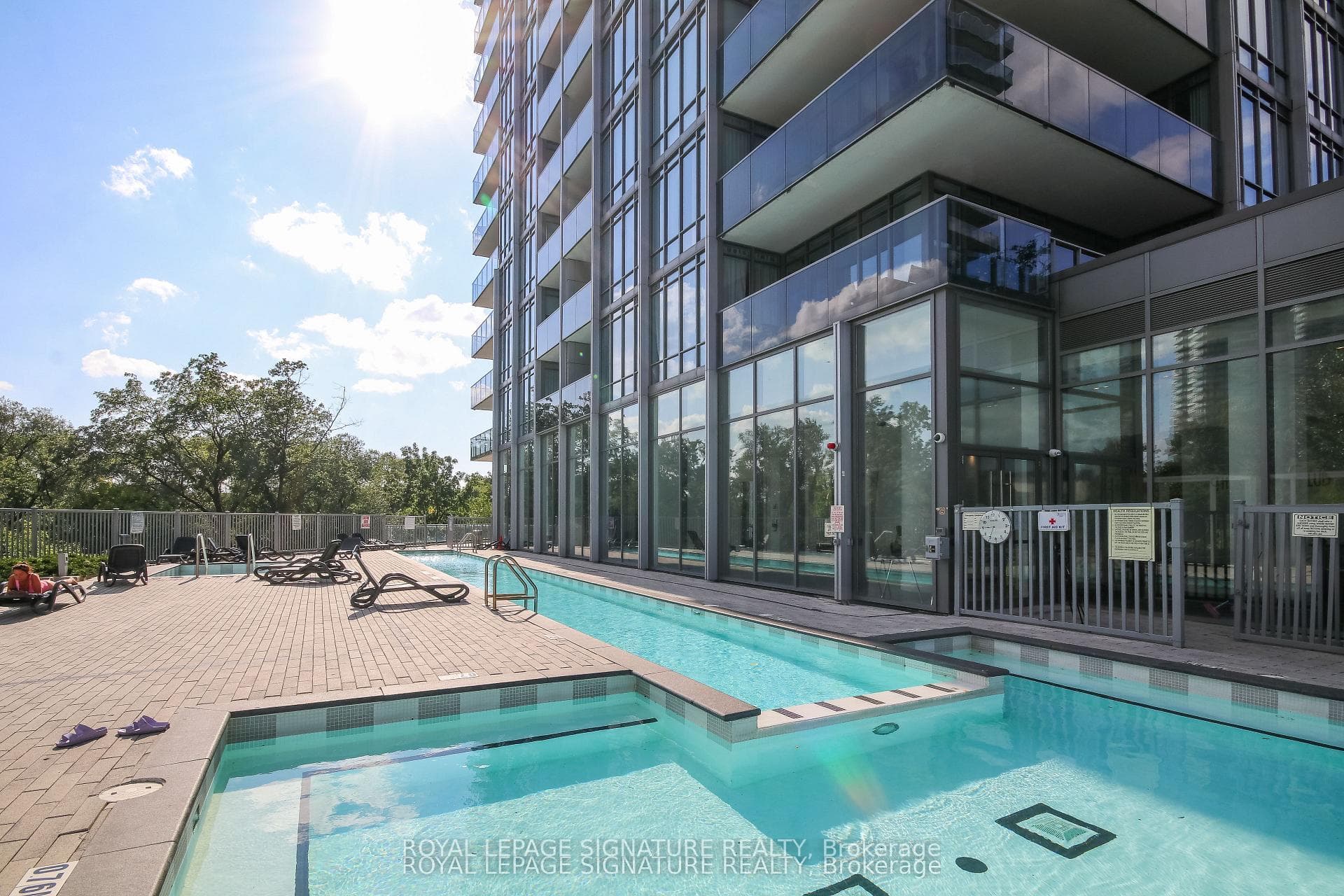 88 Park Lawn Road Unit 202 photo 18