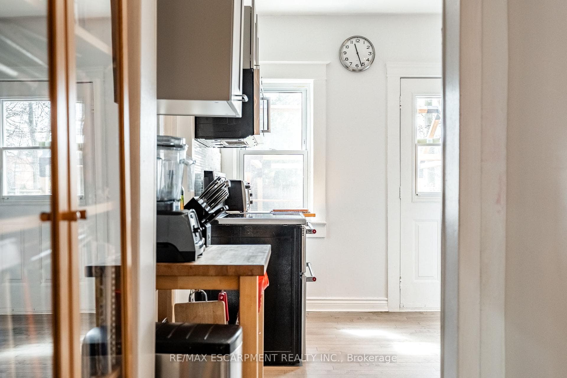 144 Dufferin Street photo 7