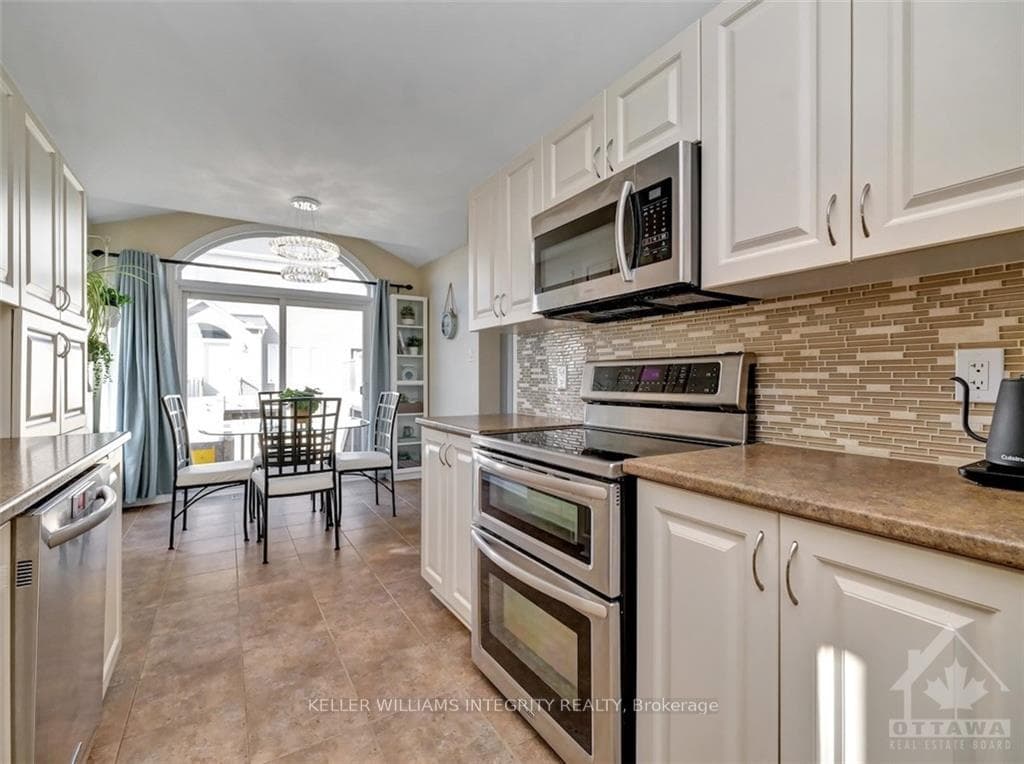 527 LANGELIER Avenue photo 10