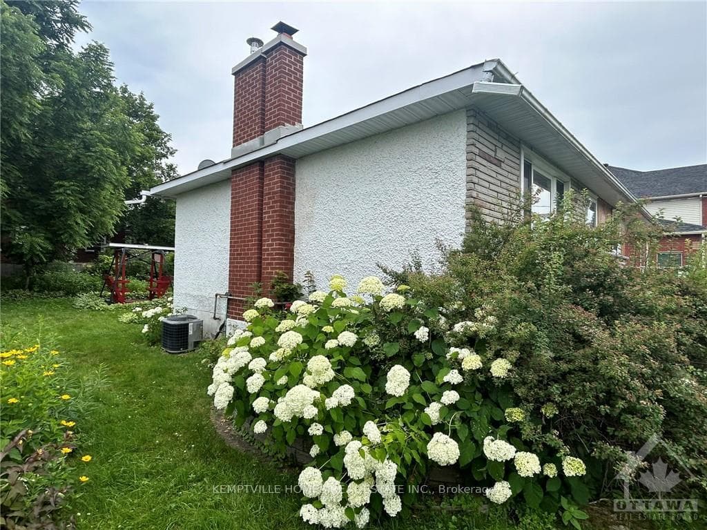 1670 ATHANS Avenue photo 21