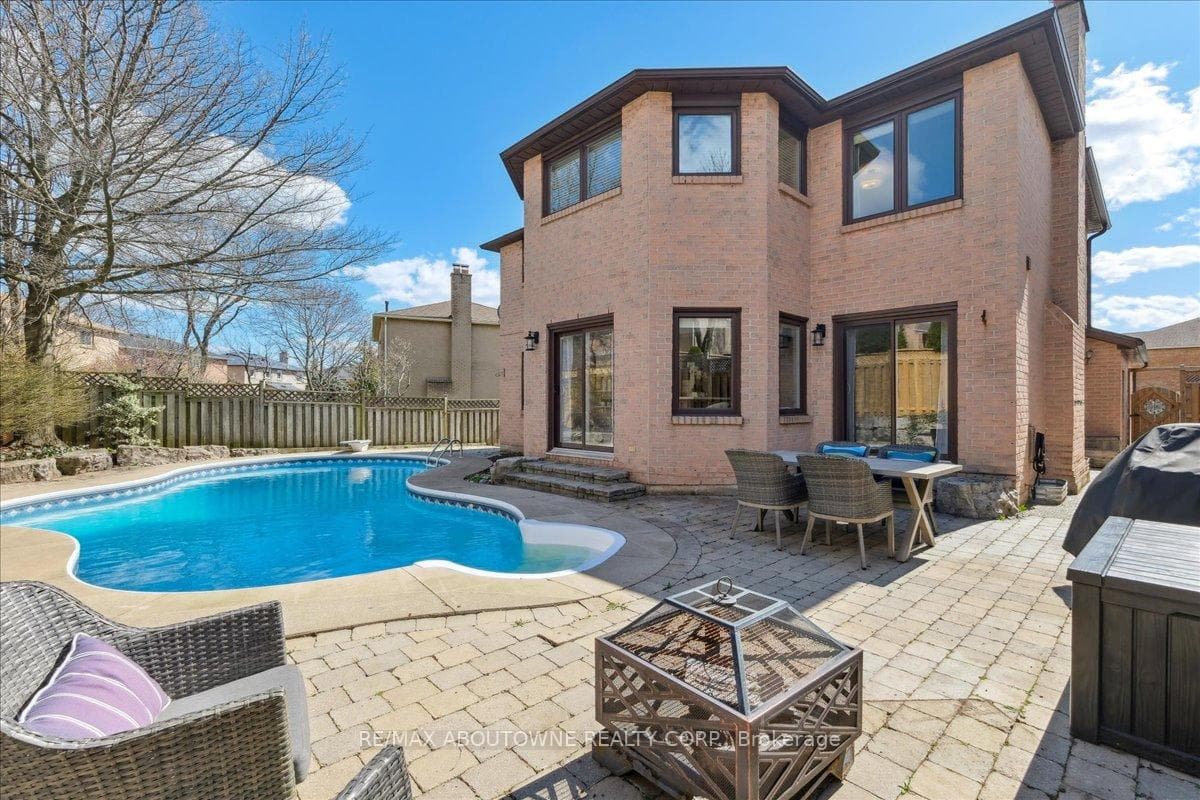 232 Nottingham Drive photo 35