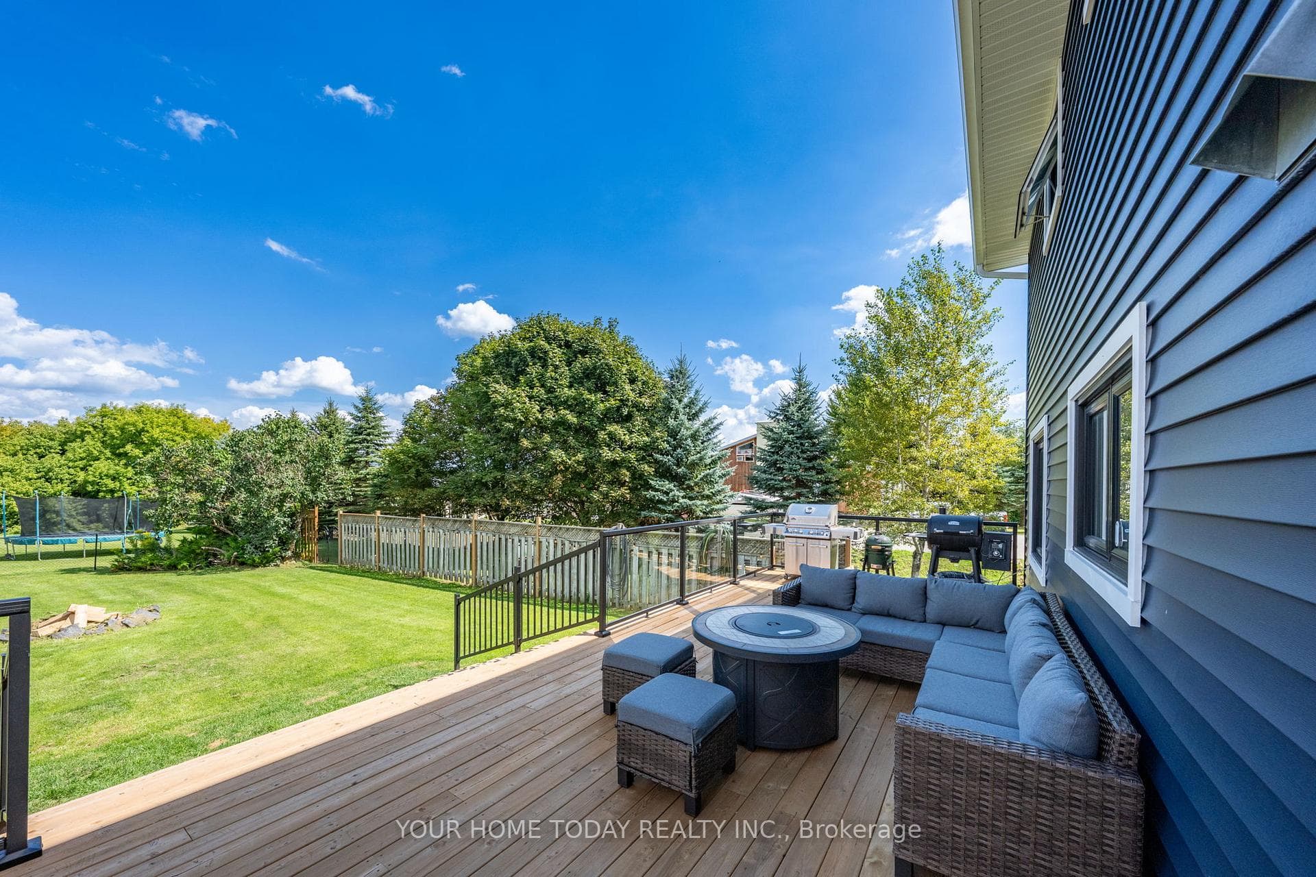 4925 Trafalgar Road photo 41