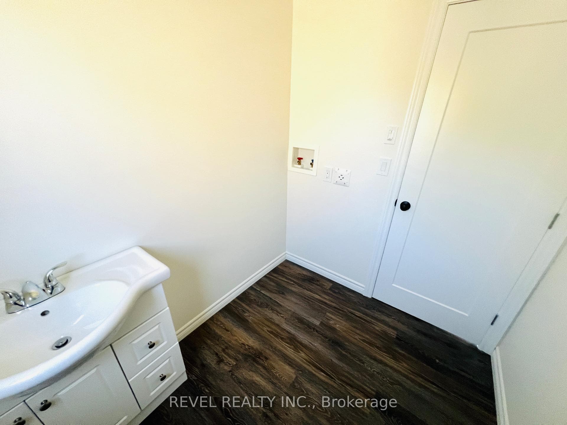 66 O'Brian Avenue photo 14