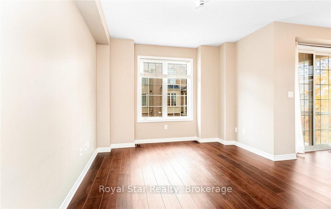 377 Cranbrook Common photo 18