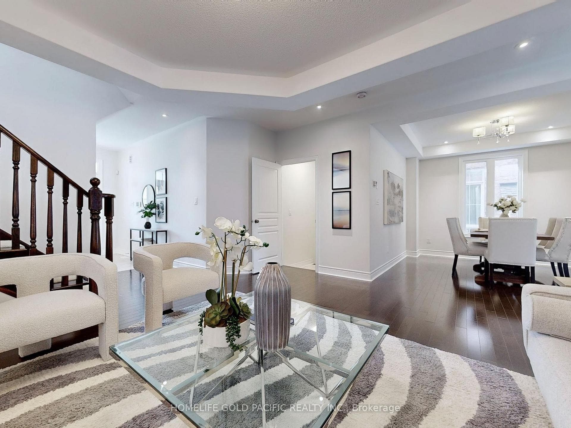 66 Prince Of Wales Drive photo 16