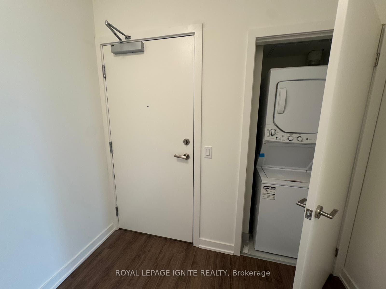 51 Clarington Boulevard Unit 818 photo 22
