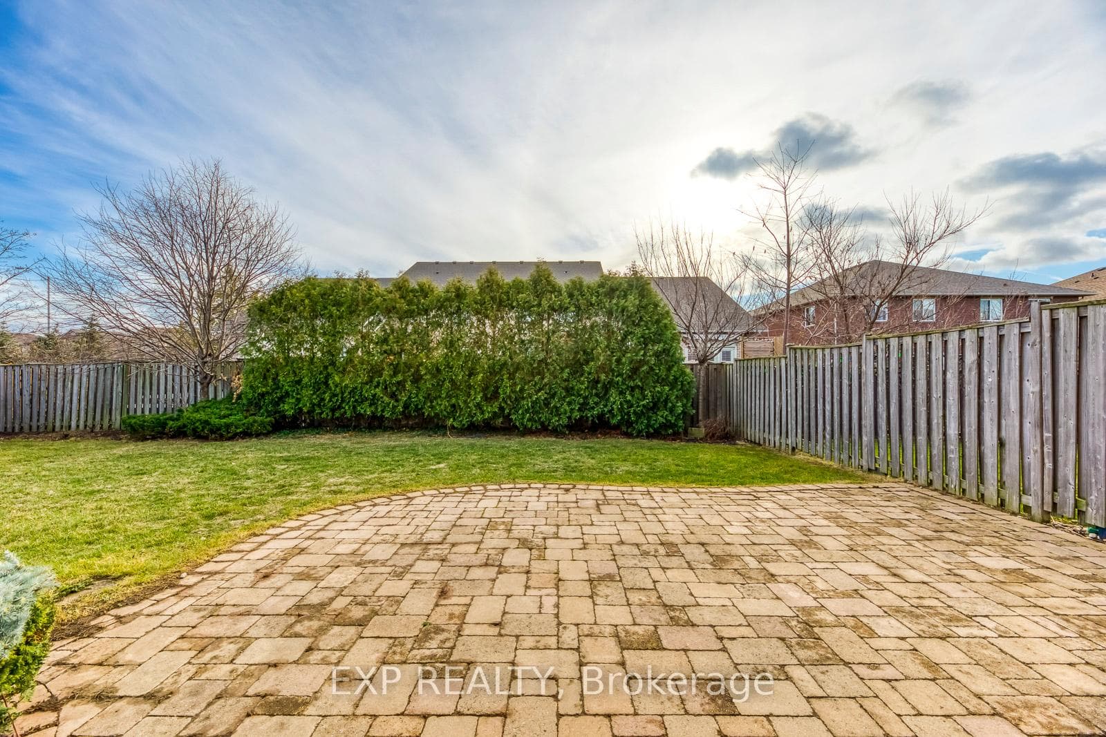 2376 Highcroft Road photo 46