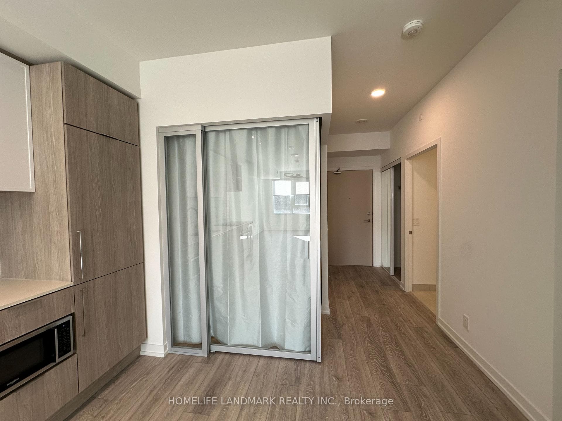 2020 Bathurst Street Unit 303 photo 10