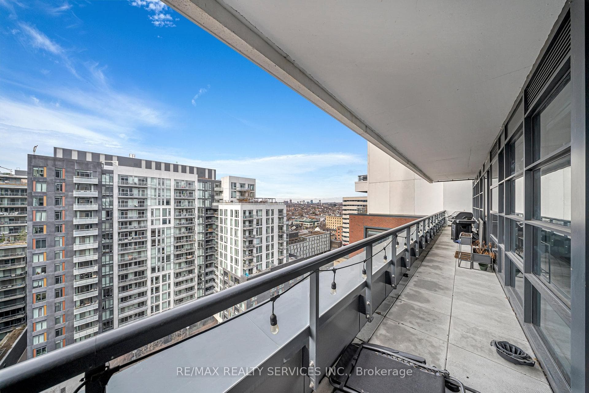 501 Adelaide Street Unit 1404 photo 11