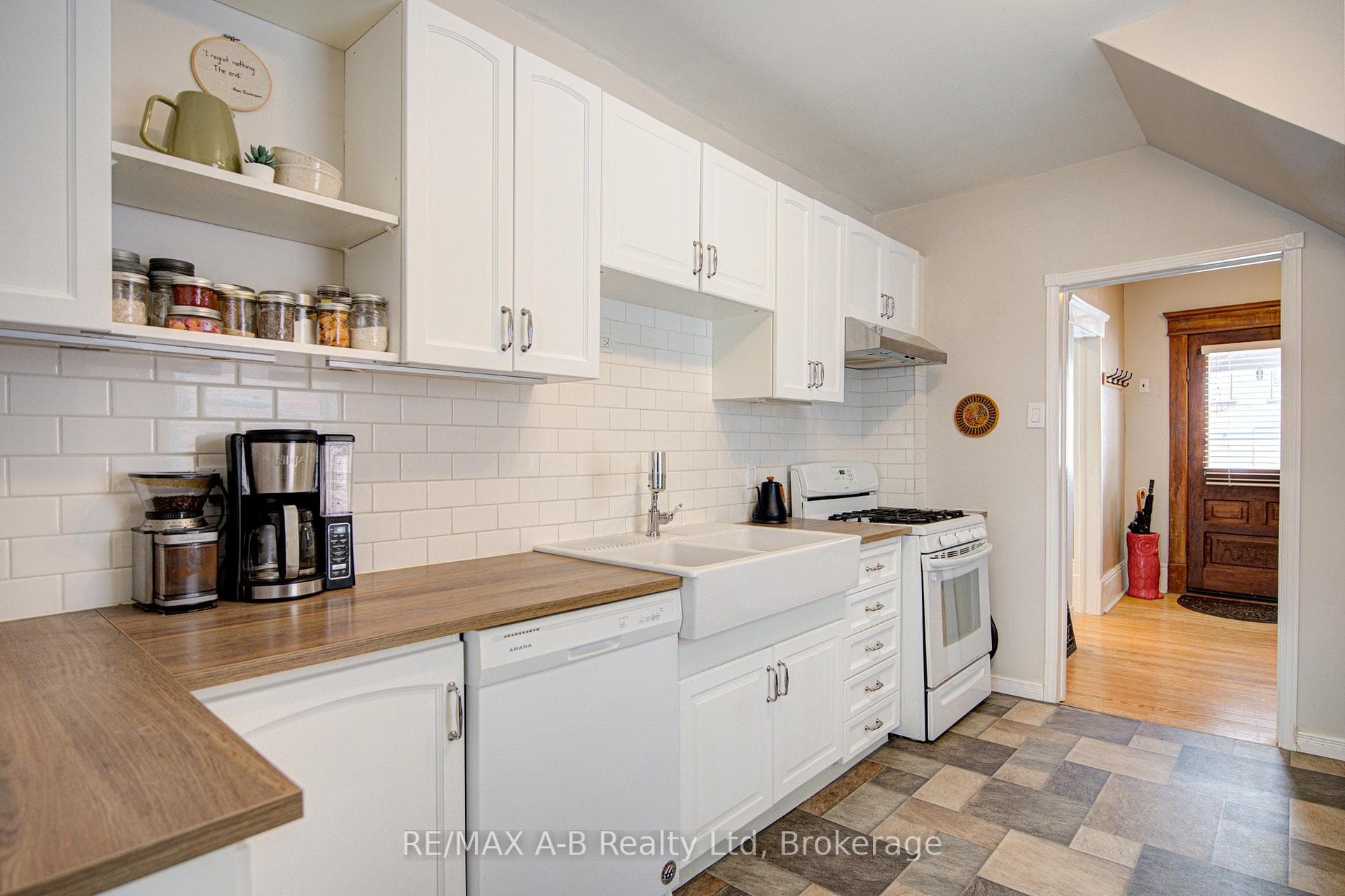 397 Albert Street photo 13