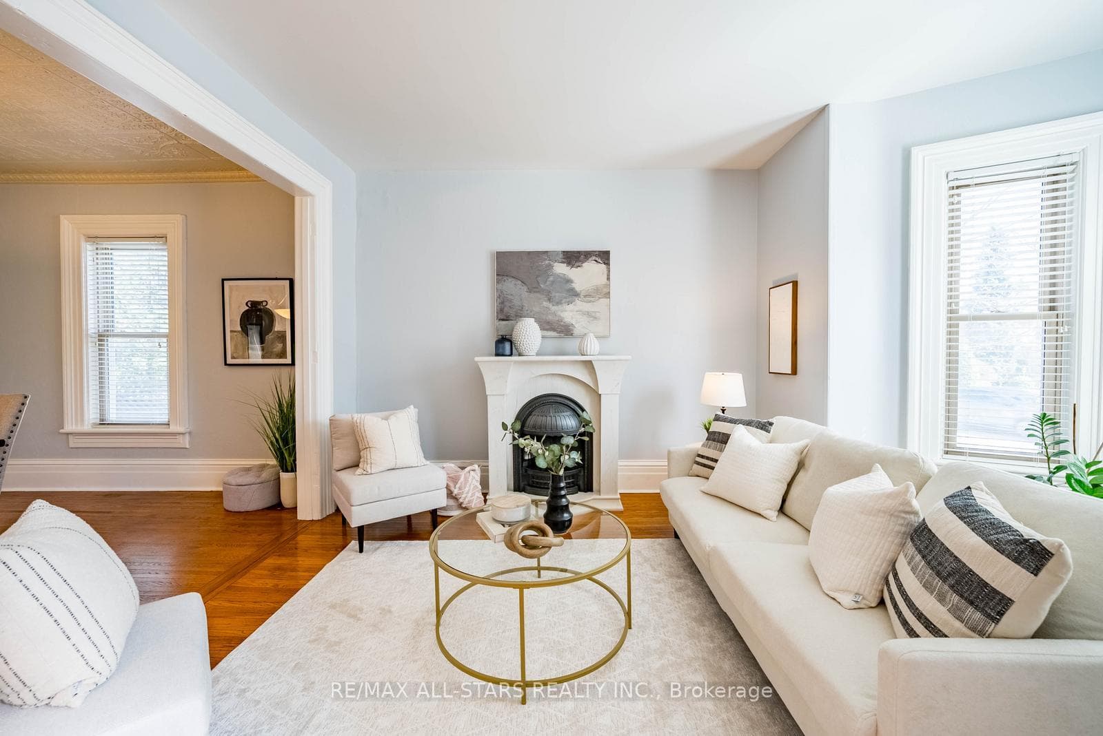 32 Wellington Street photo 8