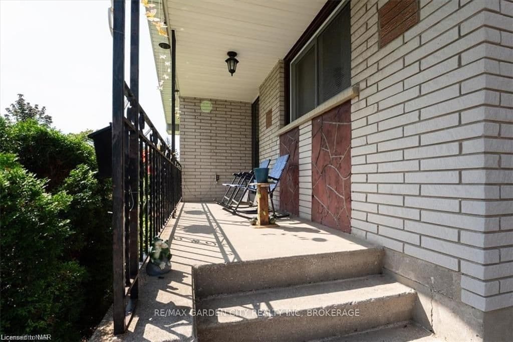 196 HILDRED Street photo 27