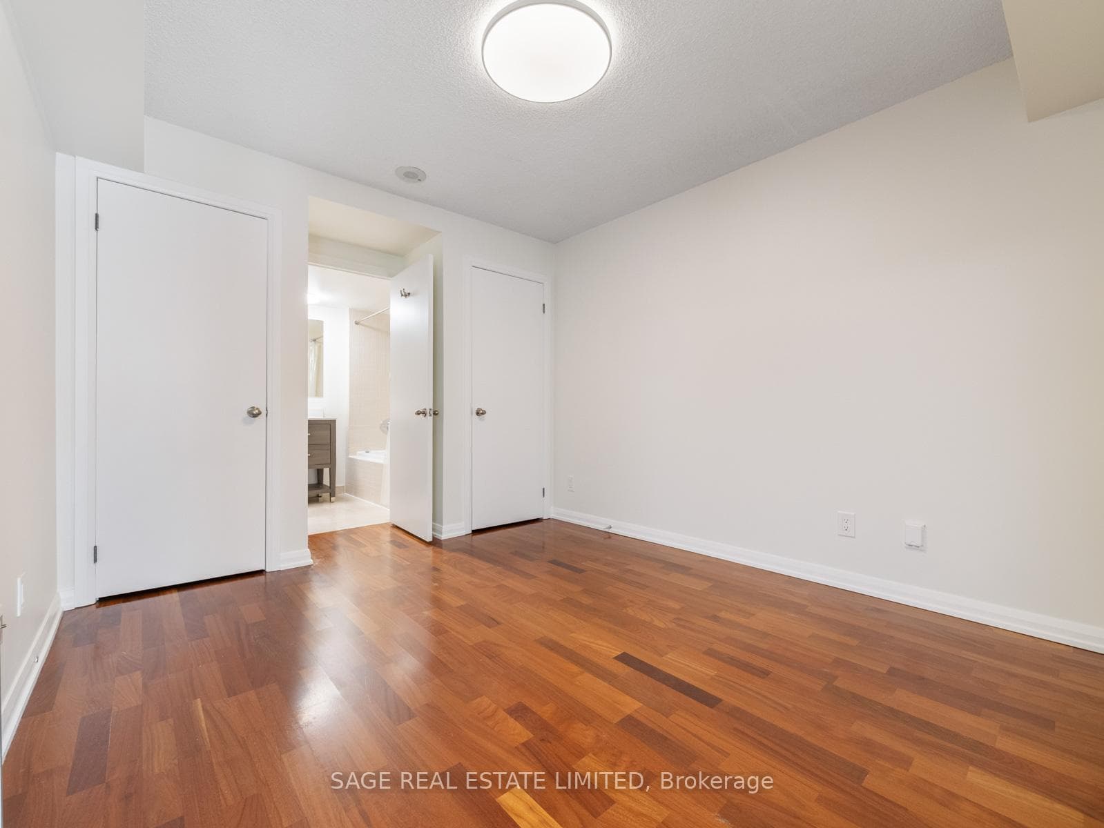 18 Beverley Street Unit 209 photo 25