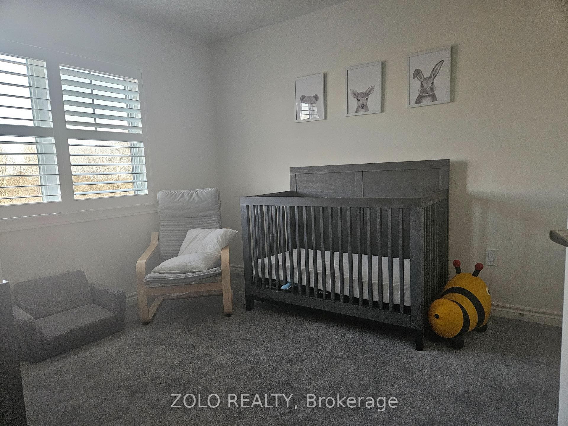 496 Trevor Street photo 12