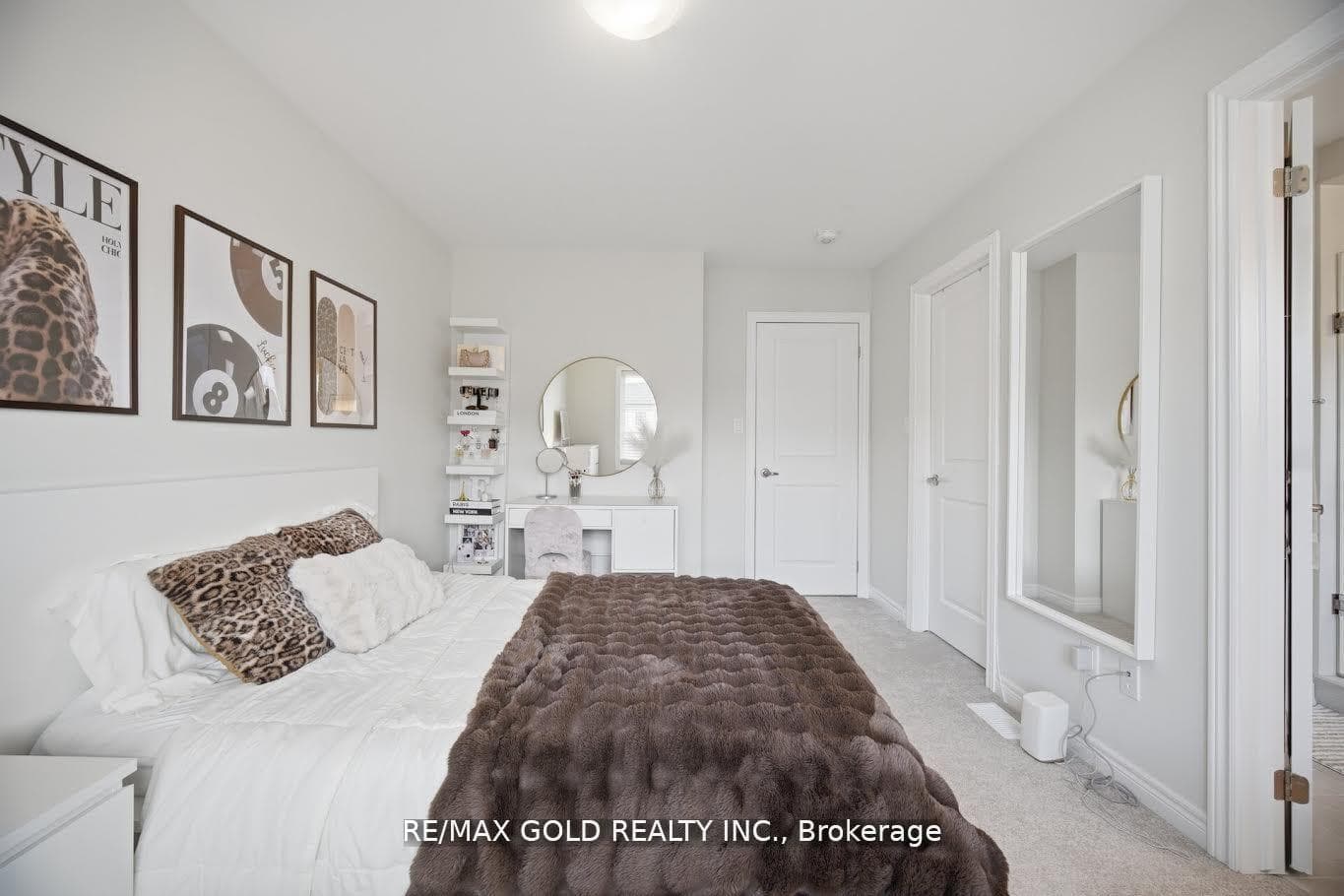 30 Mia Drive Unit 2 photo 13