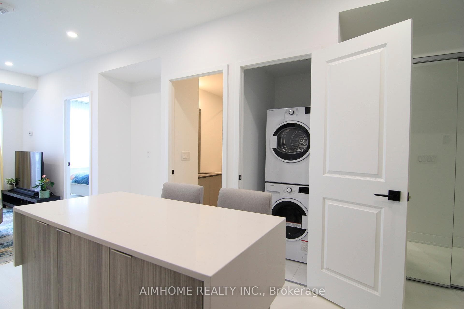 2481 Taunton Road Unit 1006 photo 9