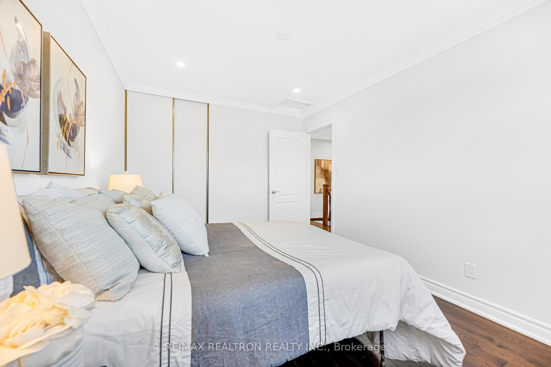 278 Bernard Avenue photo 28