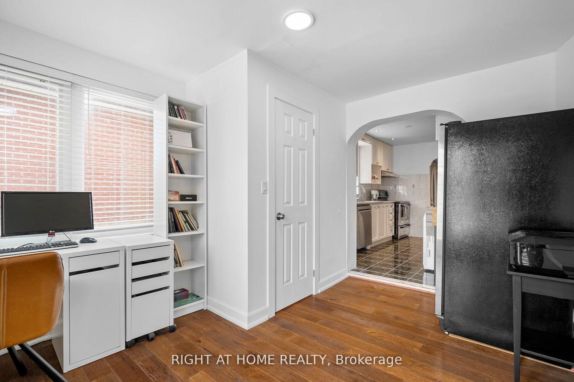 111 Dynevor Road photo 17