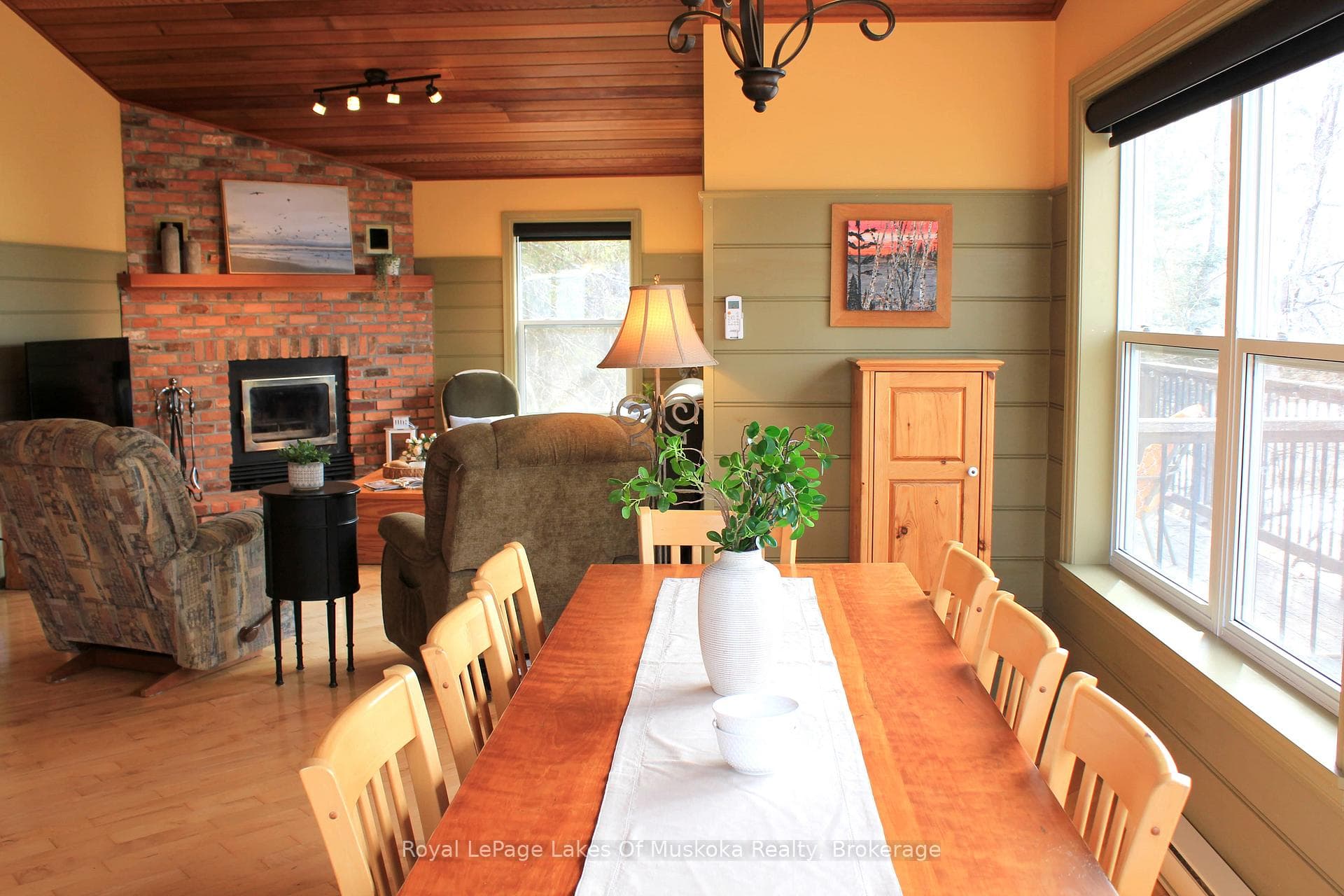 Open Plan Principal Rooms Ideal for Entertaining