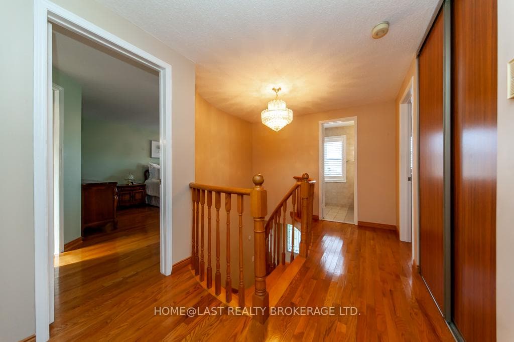 138 Orleans Drive photo 14