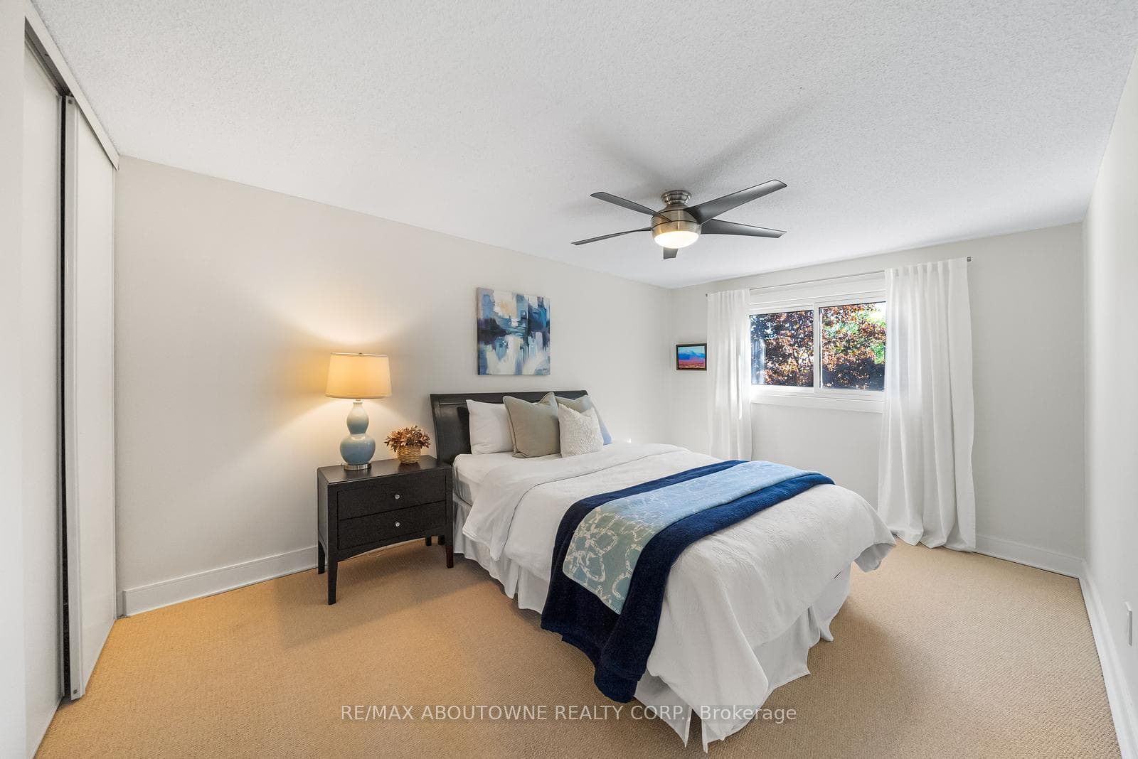 1116 Springbrook Crescent photo 32