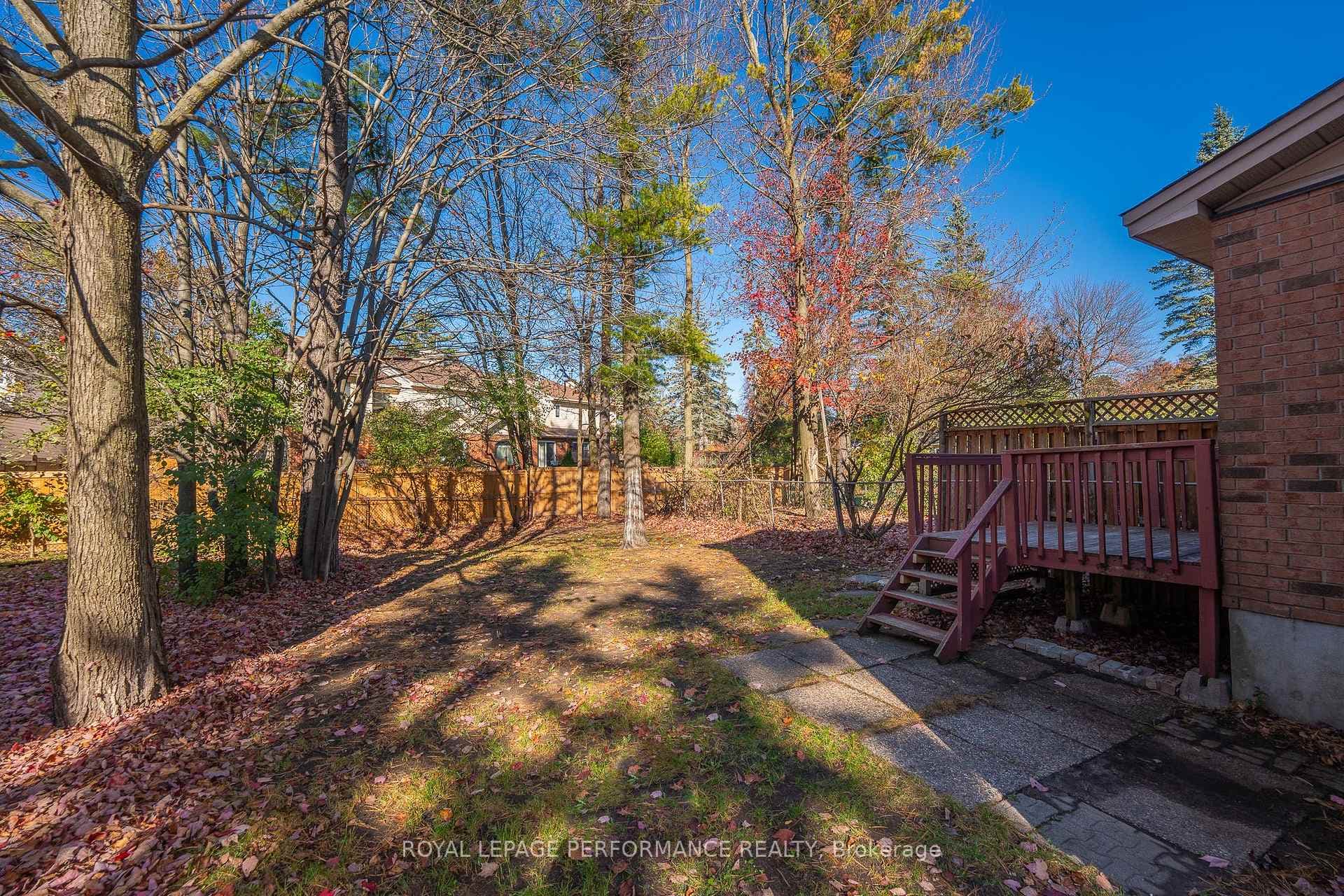 81 Furlong Crescent photo 37