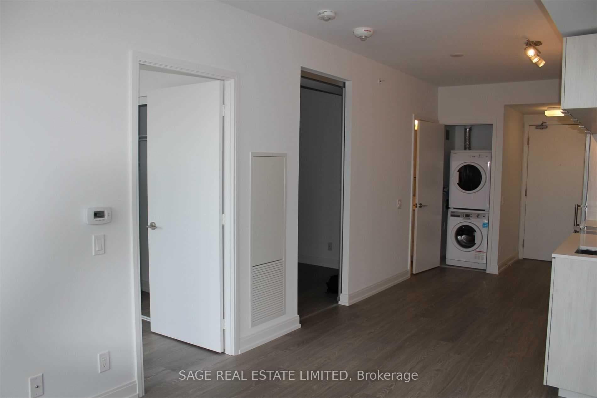 181 Dundas Street Unit 5512 photo 5