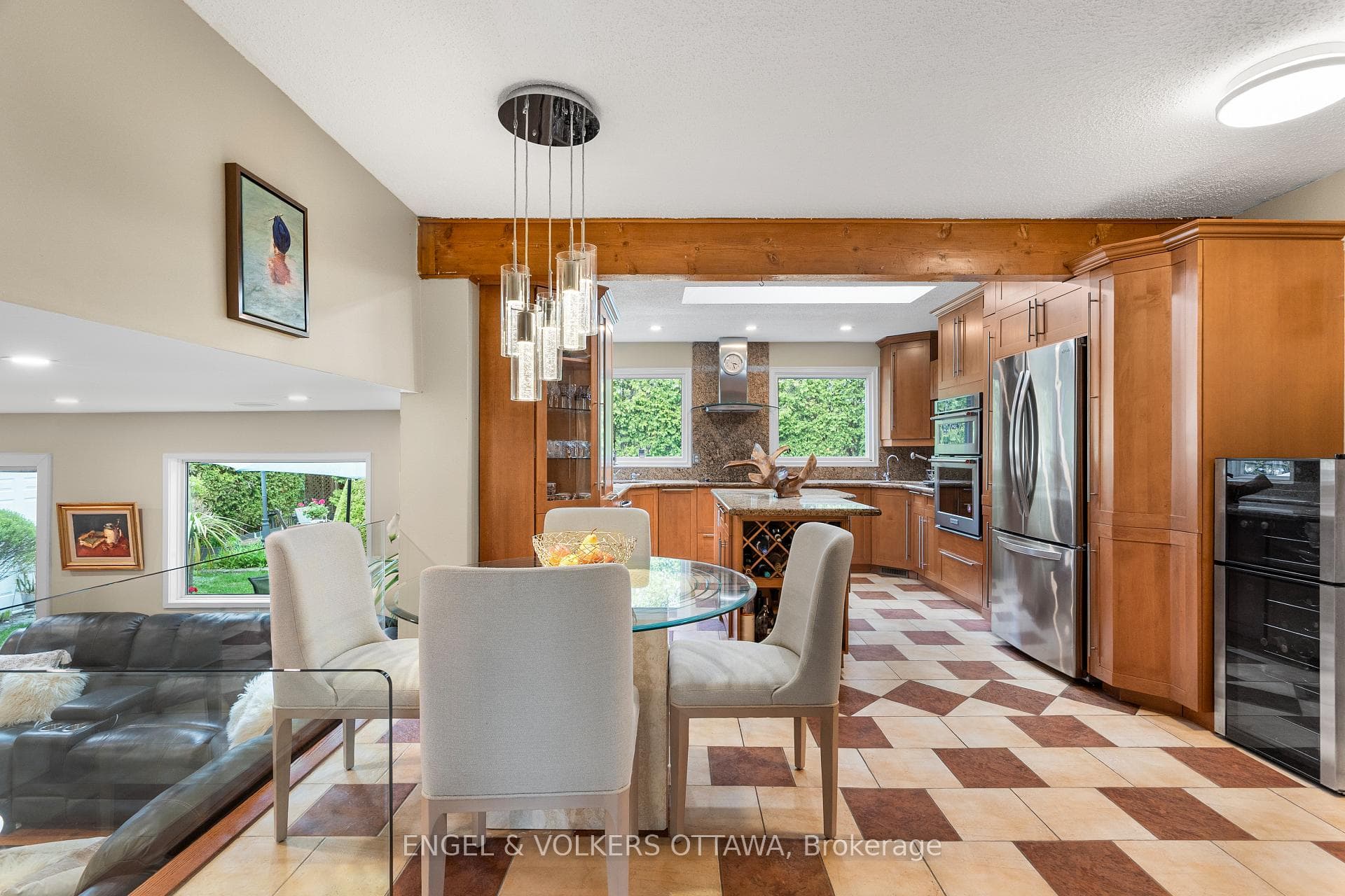 21 Tiffany Crescent photo 14
