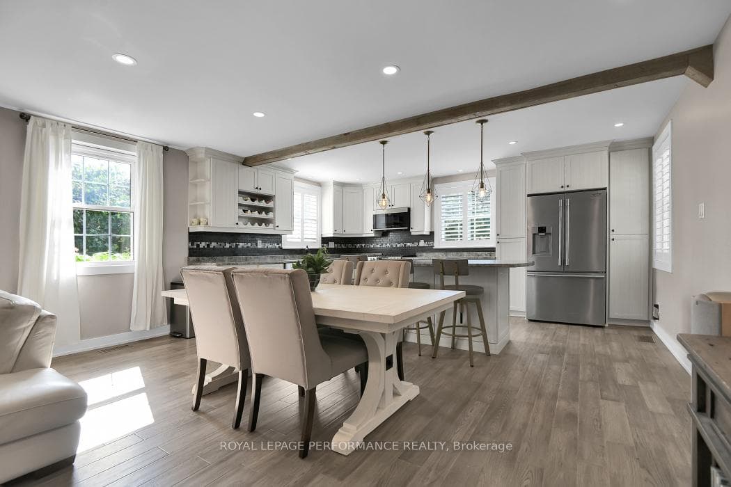 5583 Manotick Main Street photo 8
