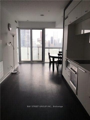 15 Grenville Street Unit 3802 photo 4