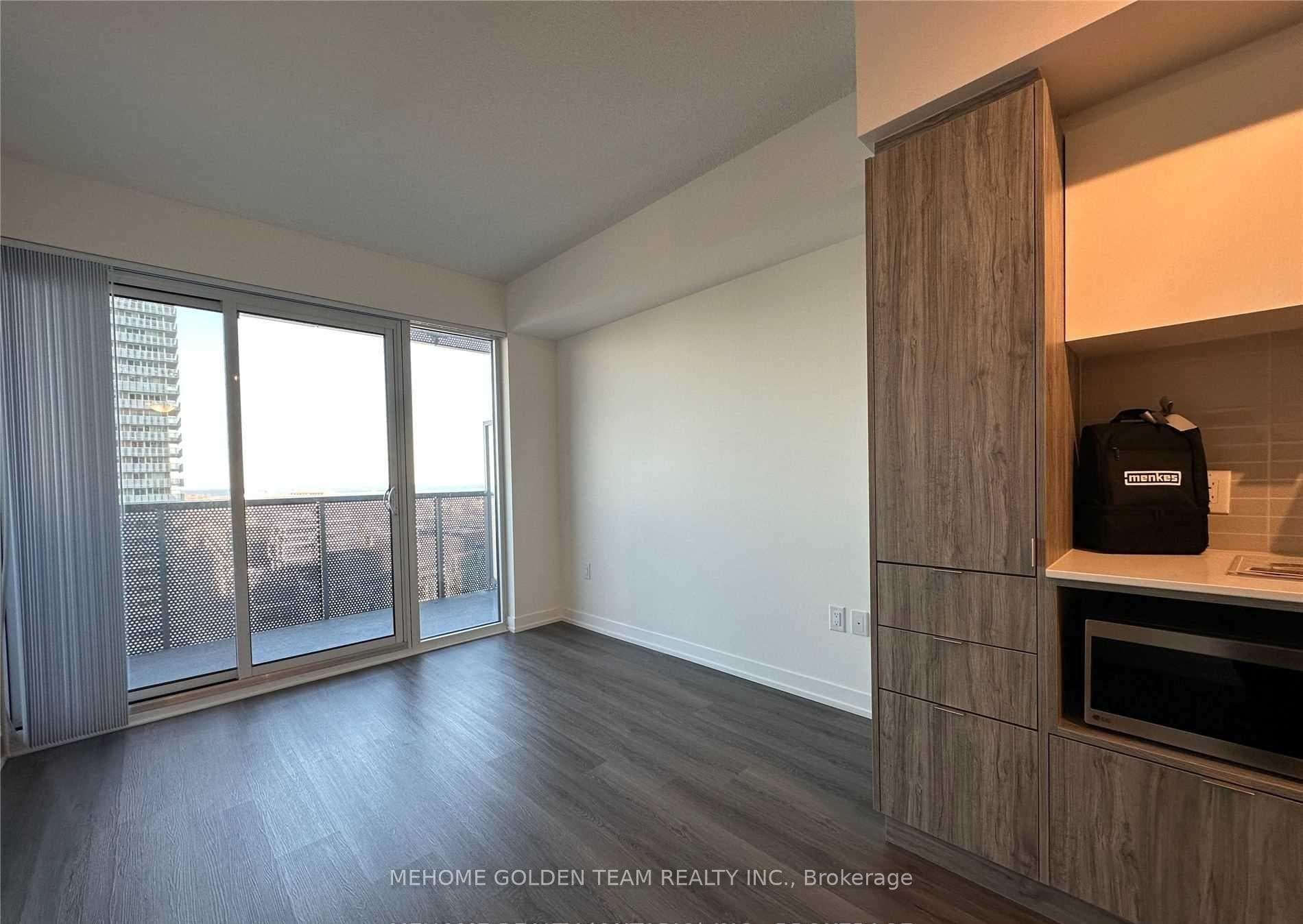 138 Downes Street Unit 3006 photo 8